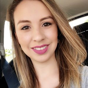 Meet your Posher, Andrea